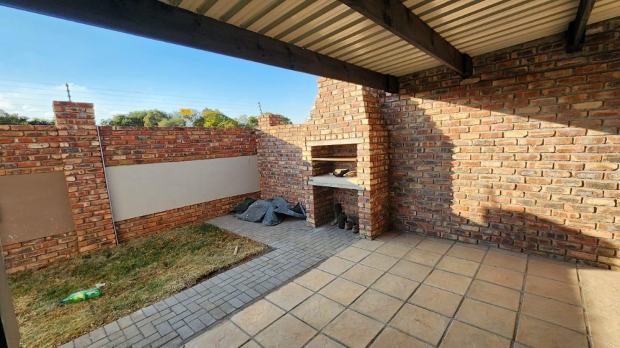 3 Bedroom Property for Sale in Waterval East North West